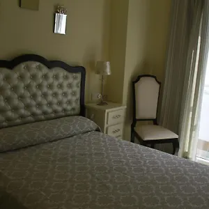 Hostal Flor De Lis- Lojo Conil De La Frontera